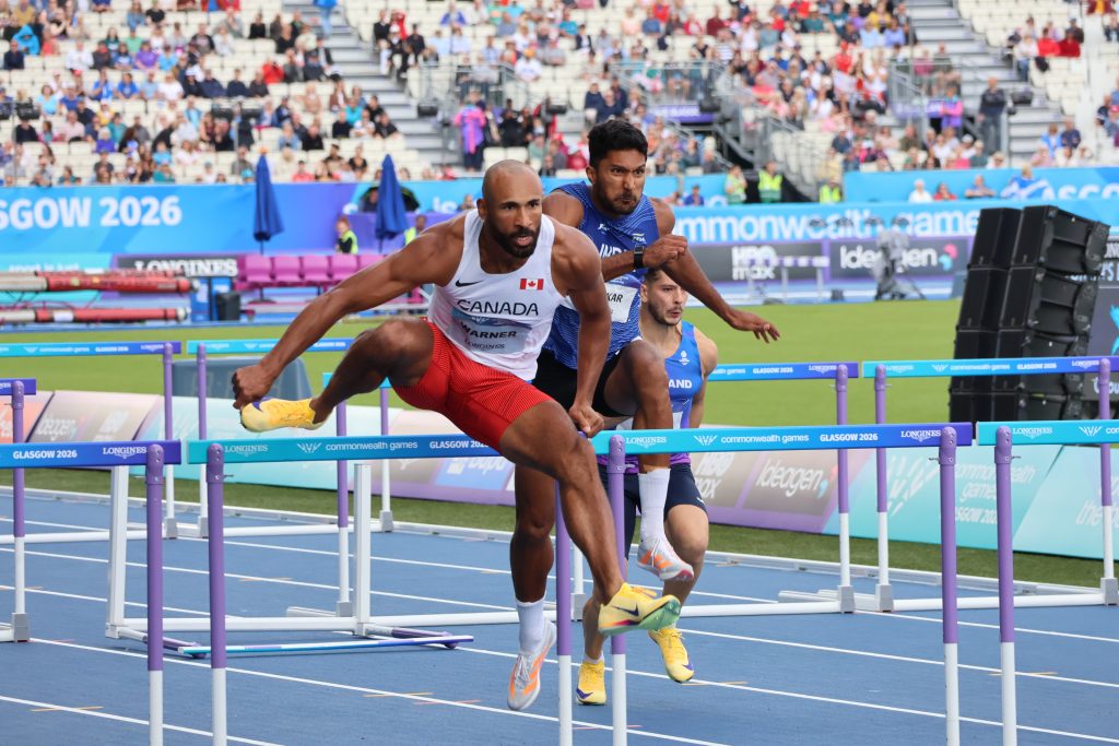 Damian Warner in the hurdles at the COmmonwealth Games decathlon