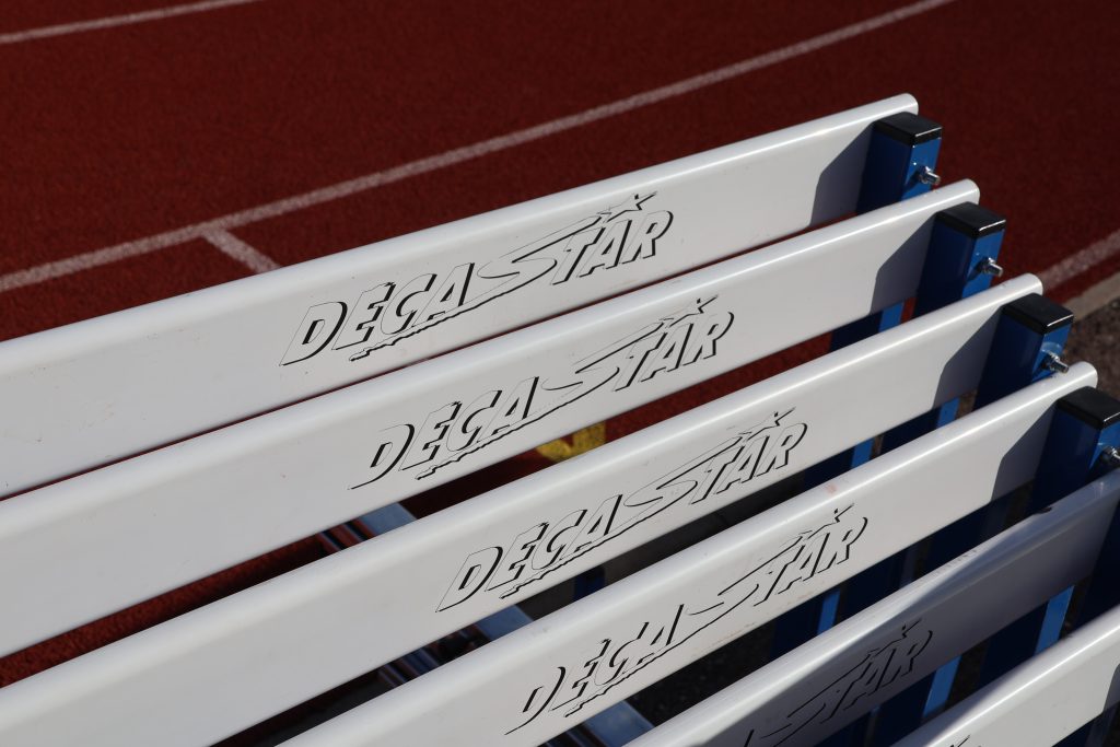 Decastar hurdles